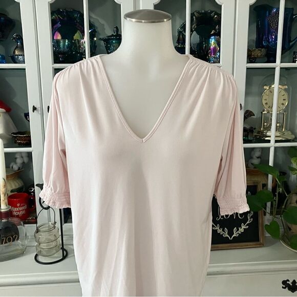 Light Pink Top. Banana Republic Sz Small - Picture 2 of 9